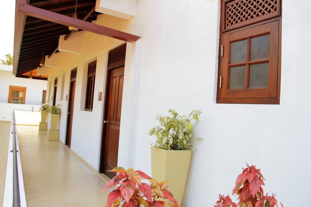 Sky And Sand Guesthouse Beruwala Zimmer foto
