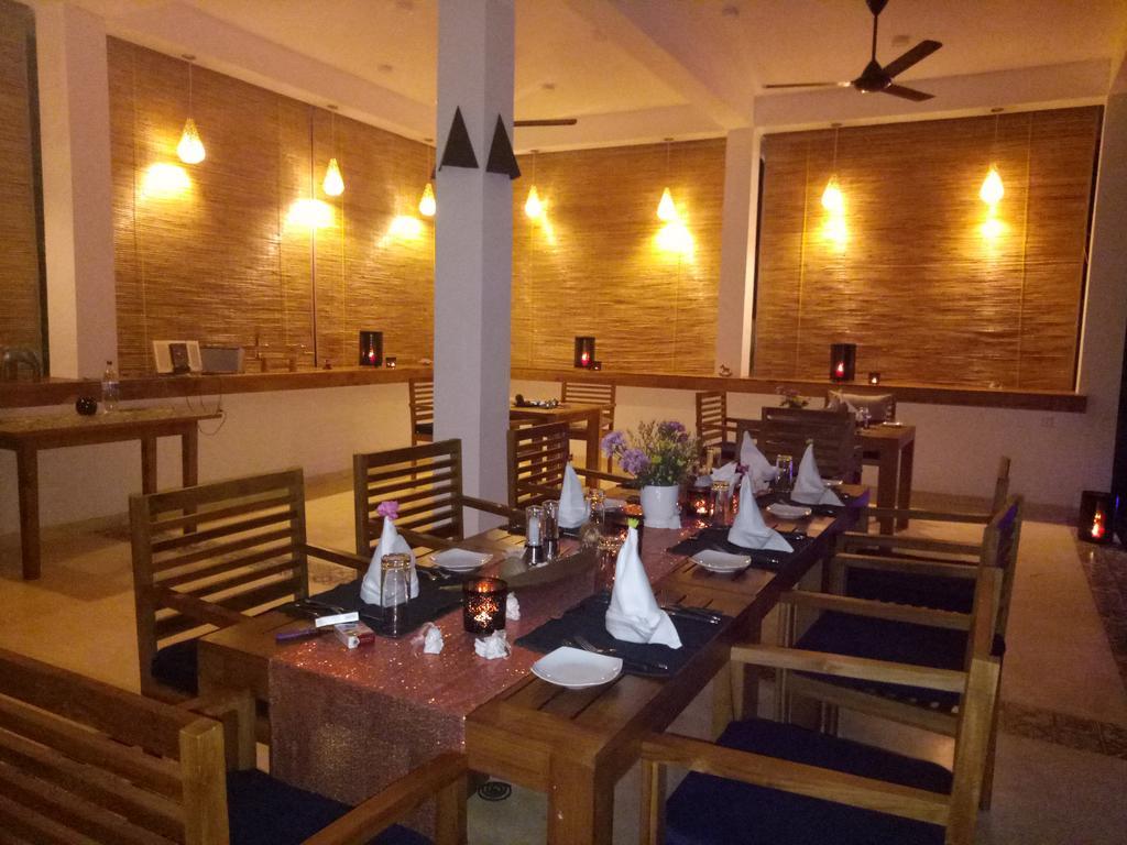 Sky And Sand Guesthouse Beruwala Exterior foto