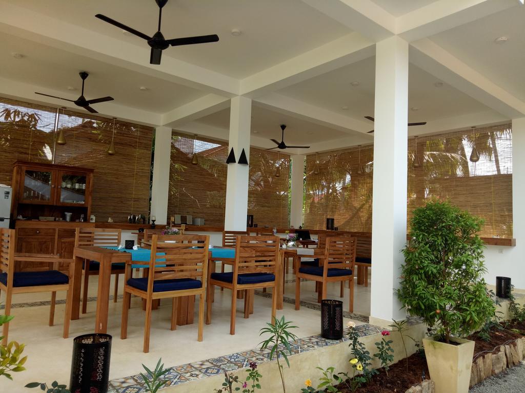 Sky And Sand Guesthouse Beruwala Exterior foto