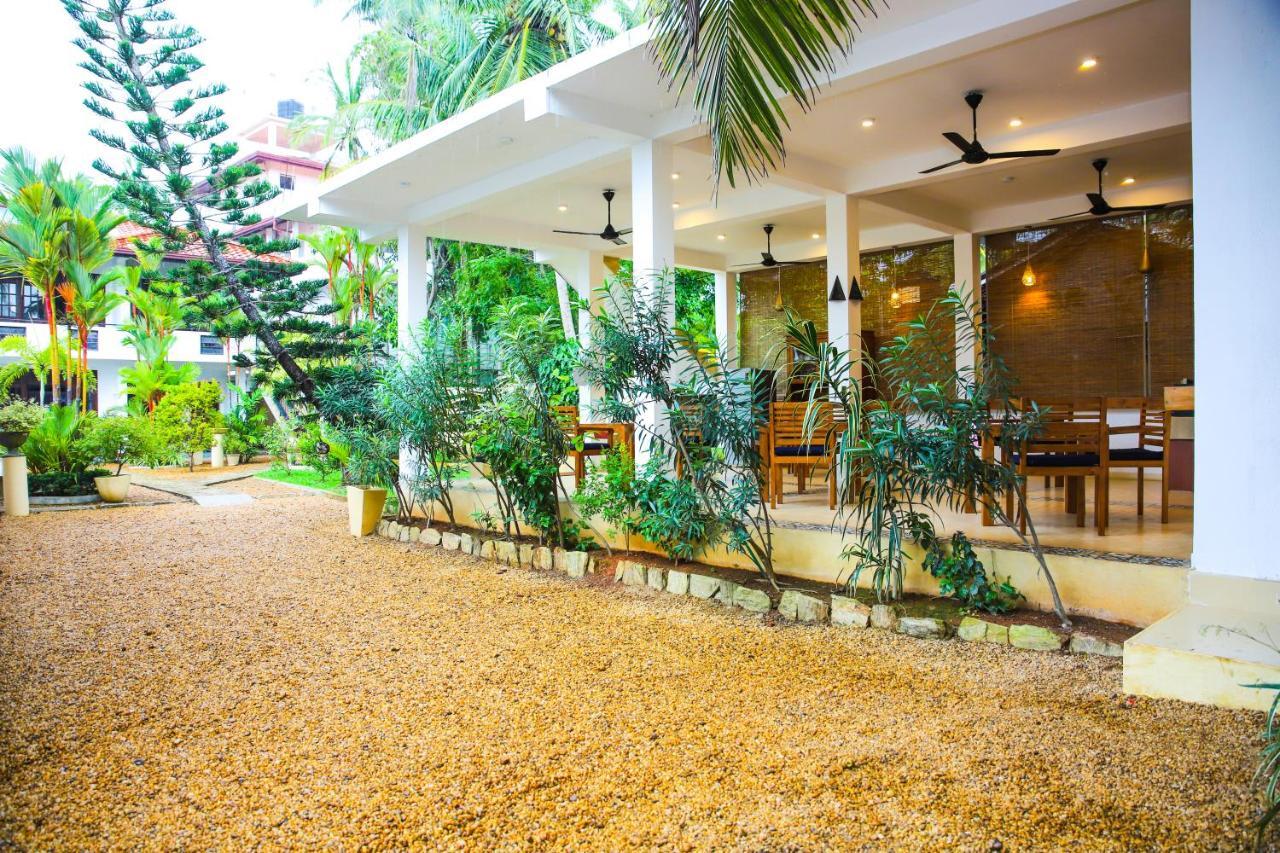 Sky And Sand Guesthouse Beruwala Exterior foto